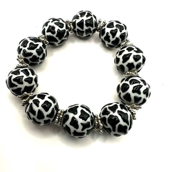 Cow pattern beaded stretchy bracelet - Picture 1 of 6